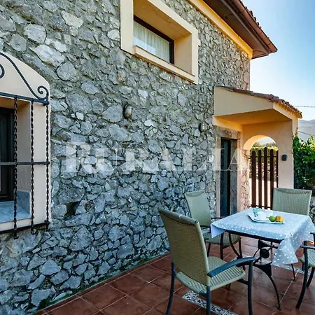 Casa Carmen 5 Situada En Zona Muy Tranquila A 2 Km De Ribadesella *
