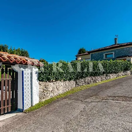 Apartamento Casa Carmen 5 Situada En Zona Muy Tranquila A 2 Km De Ribadesella Collera